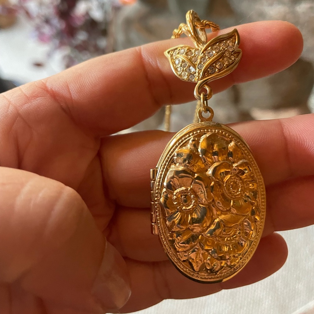 Swarovski locket